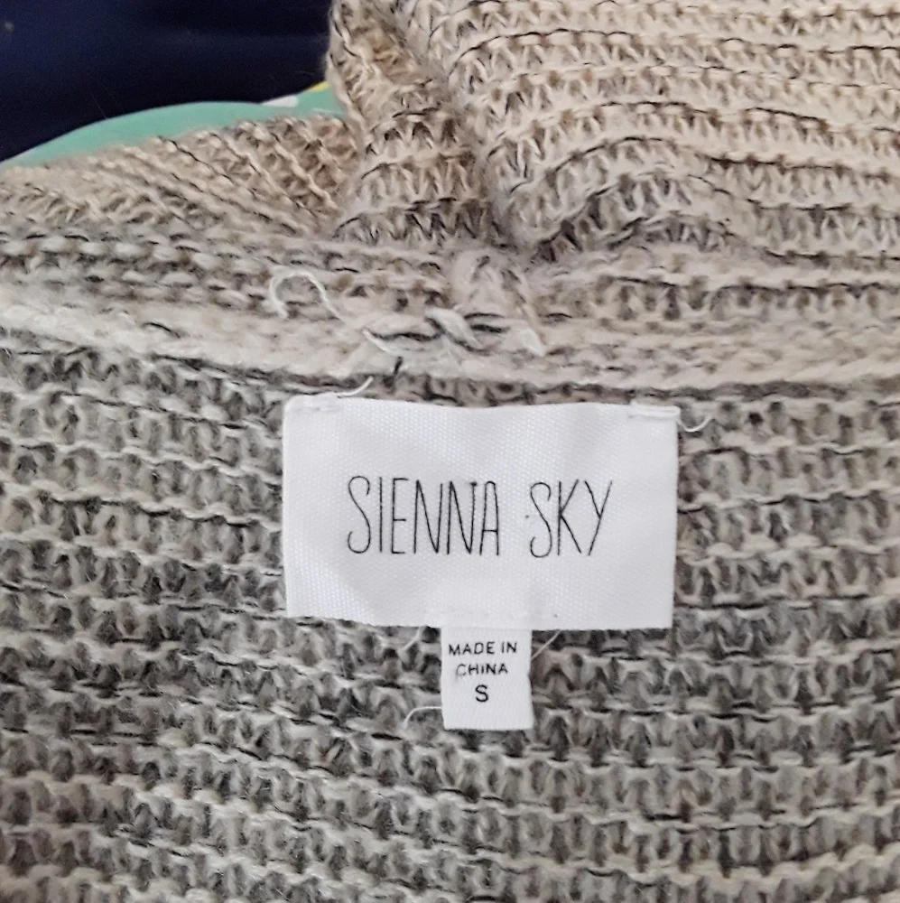 SIENNA SKY Long Hooded Knit Cardigan EUC sz S